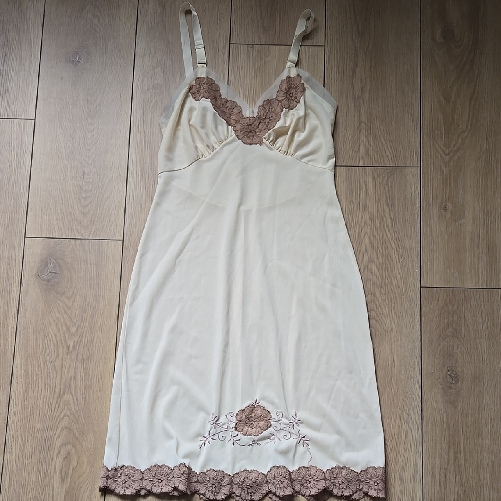 VINTAGE Cream Slip Dress with Brown Lace Size XS